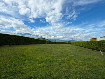 LOTE EN VENTA VIA BARCELONA/CALARCA