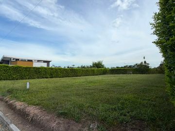 LOTE EN VENTA VIA BARCELONA/CALARCA