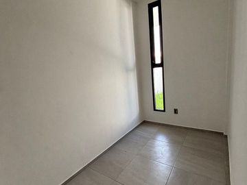 Casa en Venta | Renta en Lomas de Juriquilla + 4 recámaras + cuarto de servicio