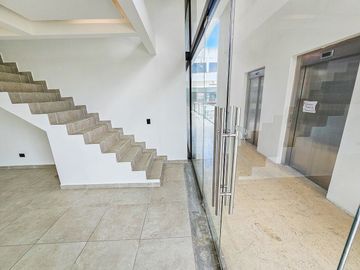 Local Comercial · Venta · Avenida 135 · Zona Sur · Master Plaza 135