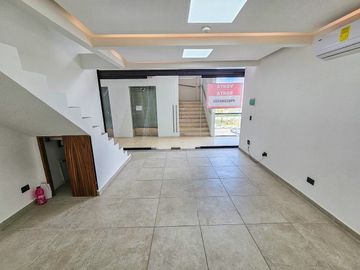 Local Comercial · Venta · Avenida 135 · Zona Sur · Master Plaza 135