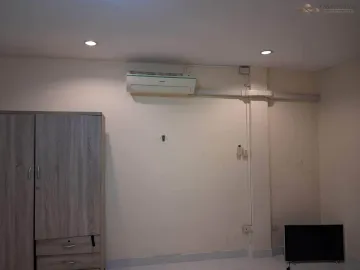 Massage Shop for Sale / Lease Transfer – Prime Location in Khao Noi