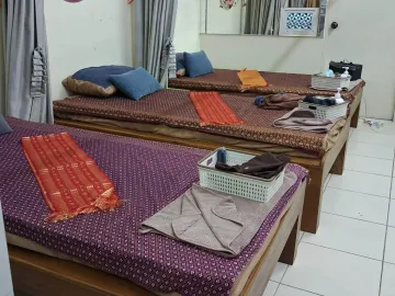 Massage Shop for Sale / Lease Transfer – Prime Location in Khao Noi