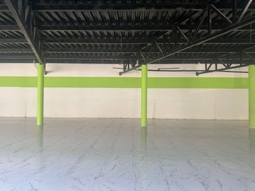 Local comercial en renta sobre avenida Prolongación Paseo de Montejo.