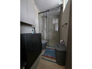 Venta de PH Dúplex amoblado en la Loma de Los Mesa, Envigado.