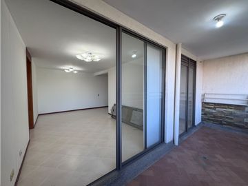 VENTA APARTAMENTO EN LOS COLORES UBICACION PRIVILEGIADA