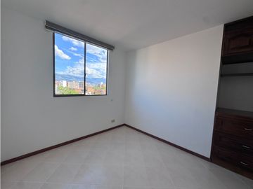 VENTA APARTAMENTO EN LOS COLORES UBICACION PRIVILEGIADA