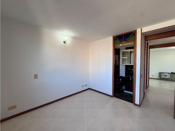 VENTA APARTAMENTO EN LOS COLORES UBICACION PRIVILEGIADA