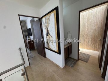 Casa en Venta | 3 Recámaras con Acabados de Lujo RAH2654