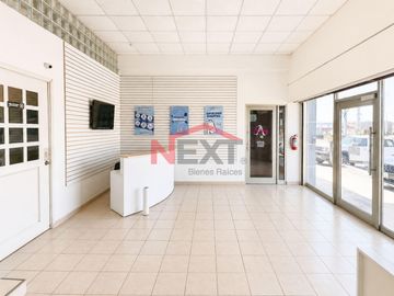 LOCAL COMERCIAL CON PANELES SOLARES EN VENTA