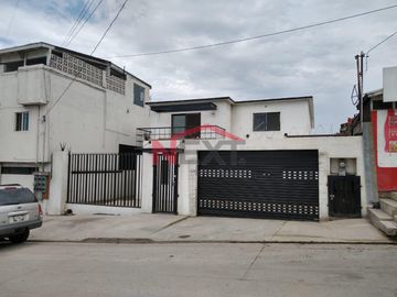 Casa en Venta en Ensenada B.C, Col. Marquez de Leon