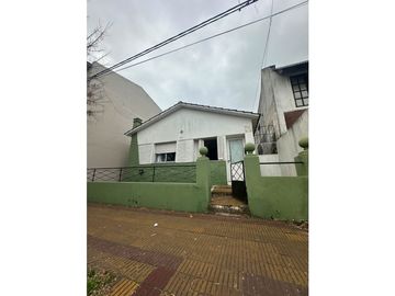 ALQUILER CASA PARA USO PROFESIONAL | UN DORMITORIO, UN BAÑO