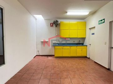 OFICINA EN VENTA EN COL. BUGAMBILIAS