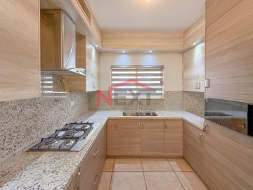 CASA EN RENTA EN ALTA FIRENZE RESIDENCIAL