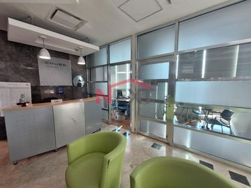OFICINAS EN RENTA  EN COLOSIO PLANTA BAJA