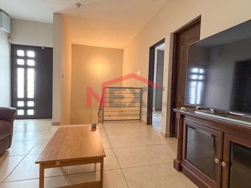 CASA EN RENTA EN REAL DE QUIROGA