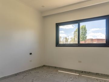 Venta Casa A Estrenar 4 ambientes La Asunción