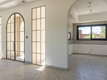 Venta Casa A Estrenar 4 ambientes La Asunción