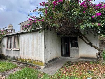 CASA EN VENTA 2 DORMITORIOS ALTO COMEDERO