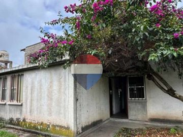 CASA EN VENTA 2 DORMITORIOS ALTO COMEDERO
