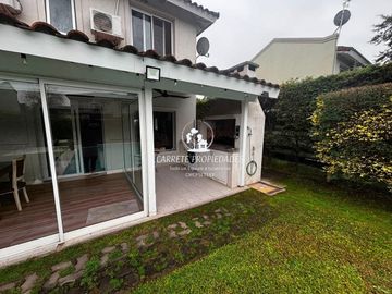 Casa en venta de 4 ambientes y pileta. Barrio La Candela. Pilar
