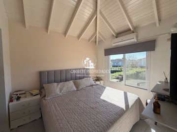 Casa en venta de 4 ambientes y pileta. Barrio La Candela. Pilar