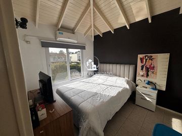Casa en venta de 4 ambientes y pileta. Barrio La Candela. Pilar