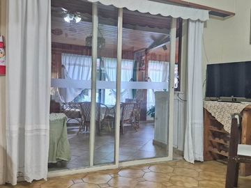 Casa Doble en Villa Adelina cochera  y parrilla