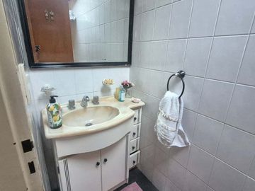 Casa Doble en Villa Adelina cochera  y parrilla
