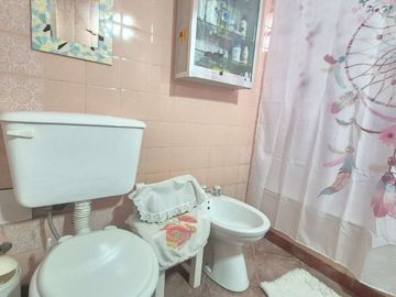 Casa Doble en Villa Adelina cochera  y parrilla