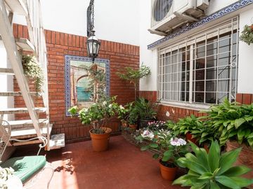 VENTA CASA 7 AMB COCHERA QUINCHO FLORESTA 268 M2