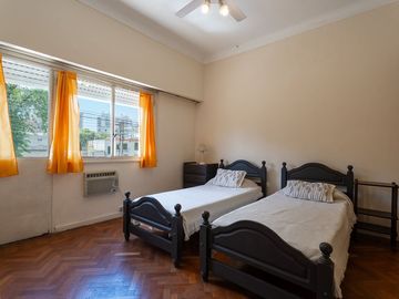 VENTA CASA 7 AMB COCHERA QUINCHO FLORESTA 268 M2