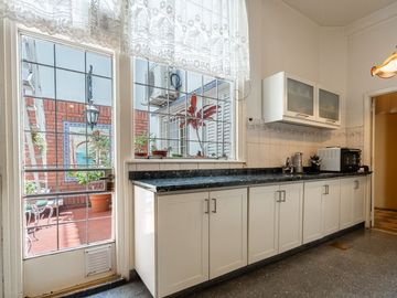 VENTA CASA 7 AMB COCHERA QUINCHO FLORESTA 268 M2