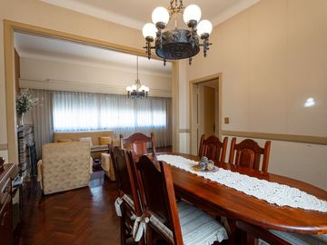 VENTA CASA 7 AMB COCHERA QUINCHO FLORESTA 268 M2