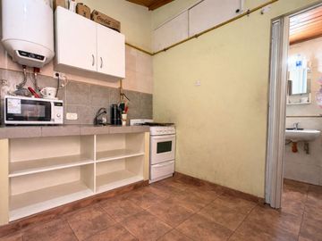 CASA MULTIFAMILIAR +LOCAL EN VENTA EN VILLA LUGANO