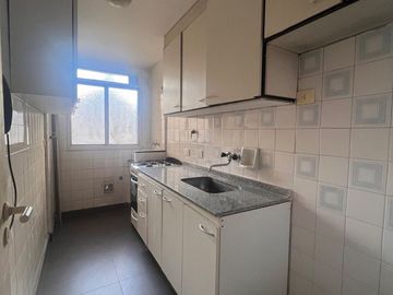 Departamento 2 ambientes, venta, Retiro, balcón