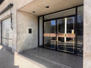Departamento 2 ambientes, venta, Retiro, balcón