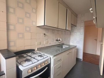 Departamento 2 ambientes, venta, Retiro, balcón