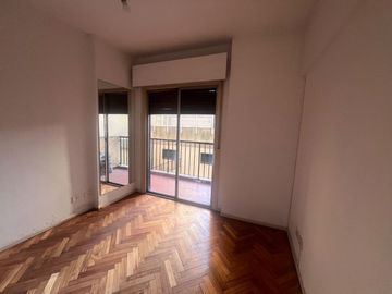 Departamento 2 ambientes, venta, Retiro, balcón