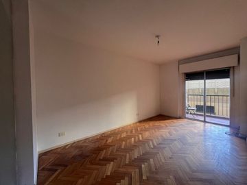 Departamento 2 ambientes, venta, Retiro, balcón