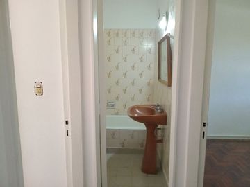 VENTA 4 AMBIENTES  FRENTE CON BALCÓN SAN CRISTOBAL