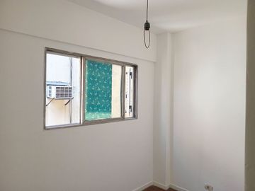 VENTA 4 AMBIENTES  FRENTE CON BALCÓN SAN CRISTOBAL