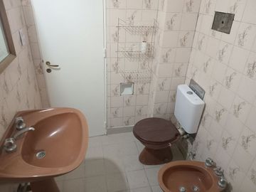 VENTA 4 AMBIENTES  FRENTE CON BALCÓN SAN CRISTOBAL