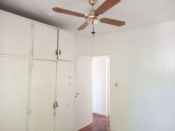 VENTA 4 AMBIENTES  FRENTE CON BALCÓN SAN CRISTOBAL