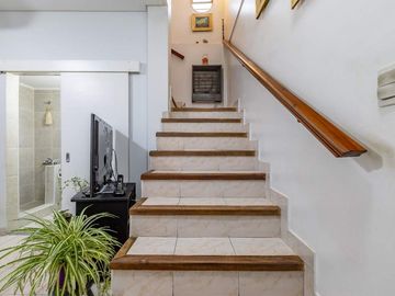 VENTA PH TIPO CASA 5 AMB. COCHERA.PARQUE SAAVEDRA