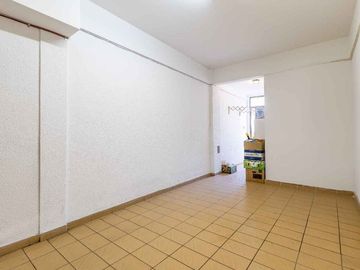 VENTA PH TIPO CASA 5 AMB. COCHERA.PARQUE SAAVEDRA