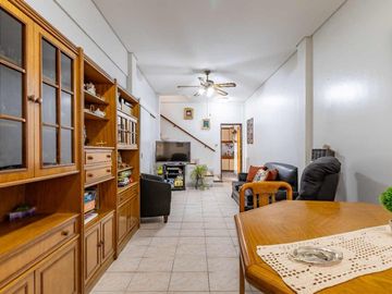 VENTA PH TIPO CASA 5 AMB. COCHERA.PARQUE SAAVEDRA