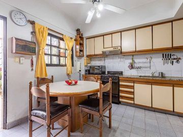 VENTA PH TIPO CASA 5 AMB. COCHERA.PARQUE SAAVEDRA