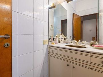 VENTA PH TIPO CASA 5 AMB. COCHERA.PARQUE SAAVEDRA
