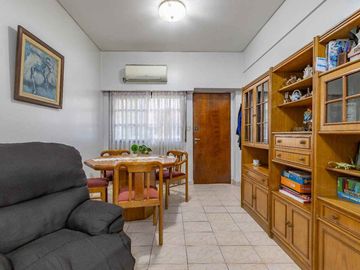 VENTA PH TIPO CASA 5 AMB. COCHERA.PARQUE SAAVEDRA